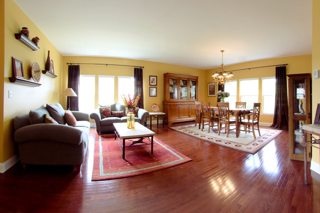 real estate photography :  living room