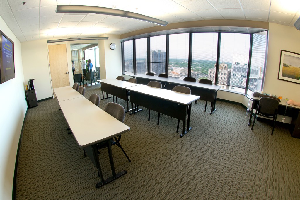 commercial real estate photography : classroom alt view